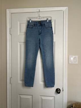 J.Crew 9" High-Rise Skinny Jeans Size 26